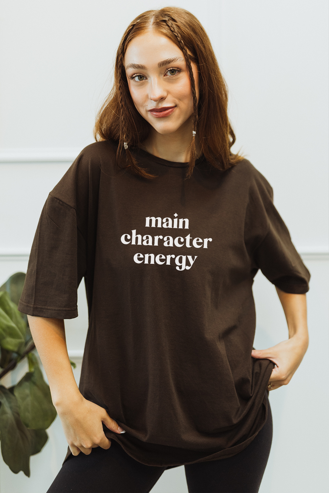 Main Character Energy tee - Dark Chocolate