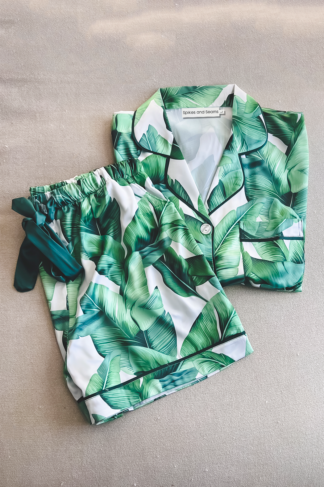 Women's Green Banana Leaf Pajamas with Ribbon Shorts